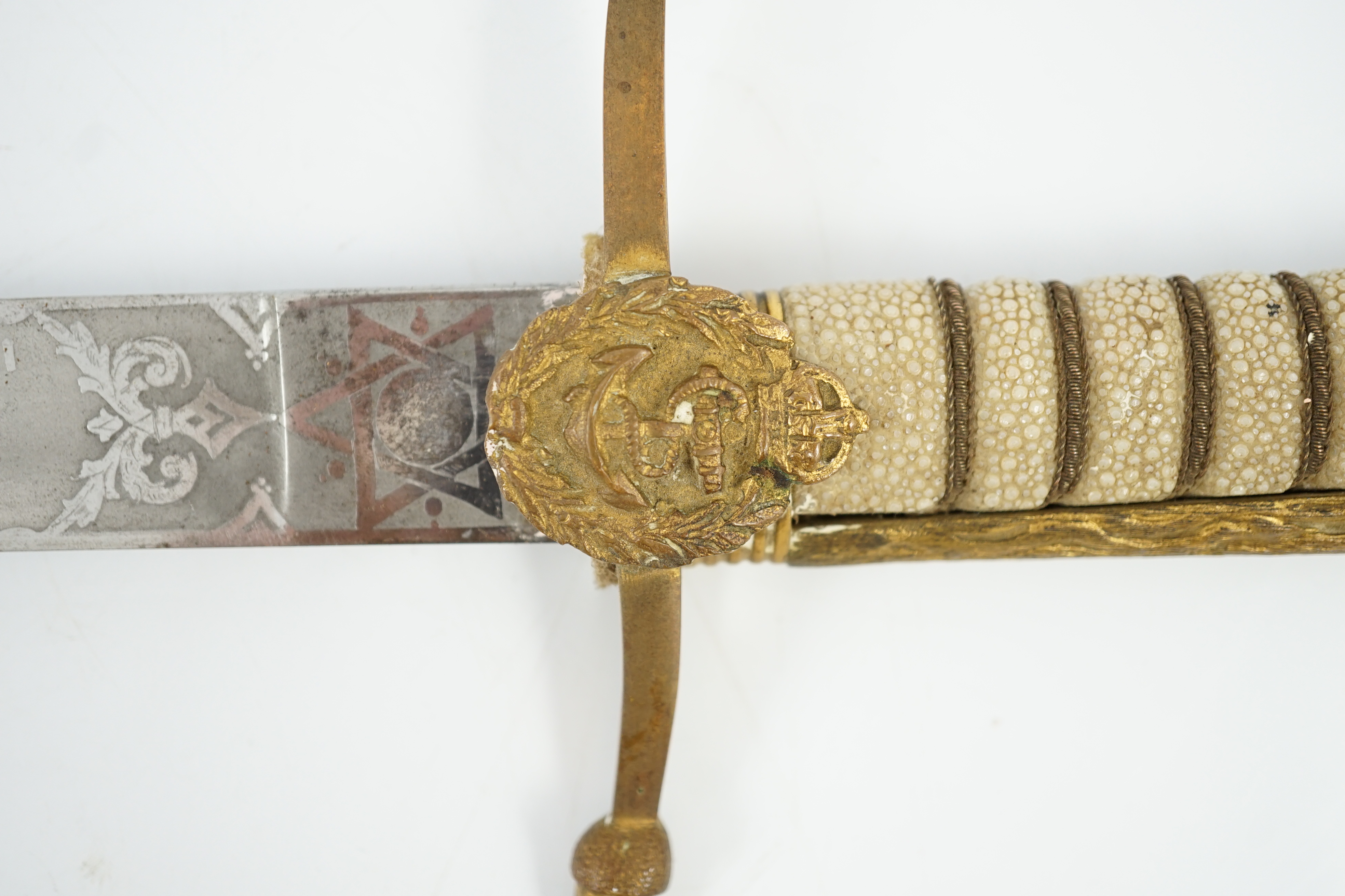 An early 20th century Royal Presentation midshipman's dirk, scabbard 60cm long, without scabbard 59.5cm long
